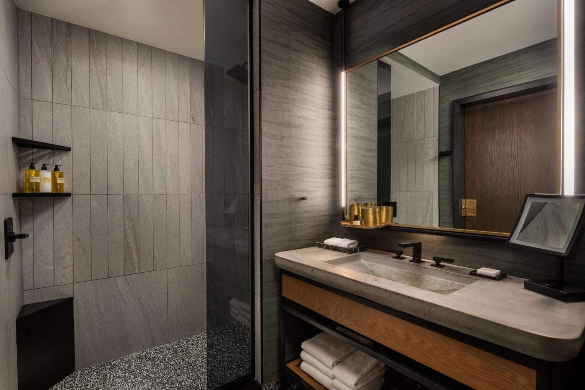Thompson Austin, By Hyatt Hotel Exterior photo