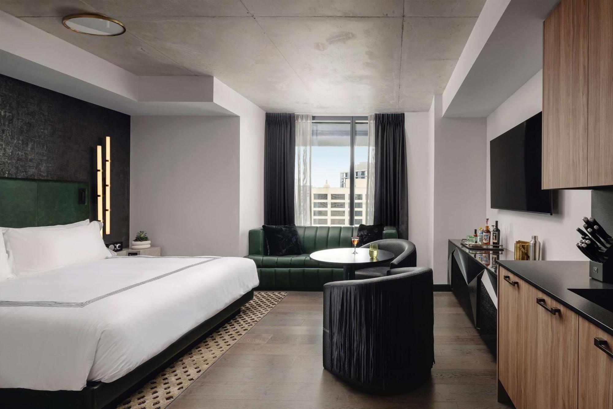 Thompson Austin, By Hyatt Hotel Exterior photo