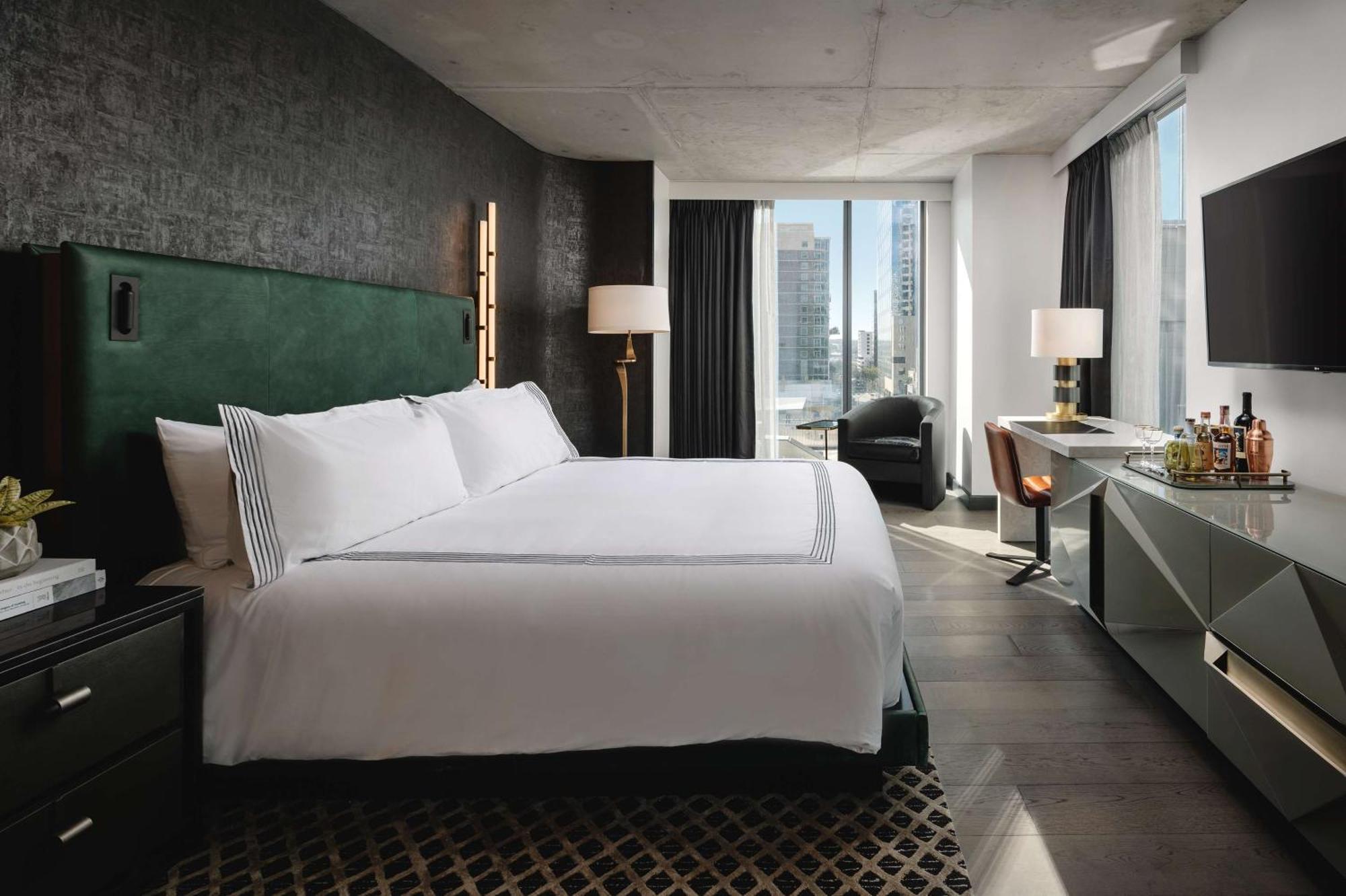 Thompson Austin, By Hyatt Hotel Exterior photo